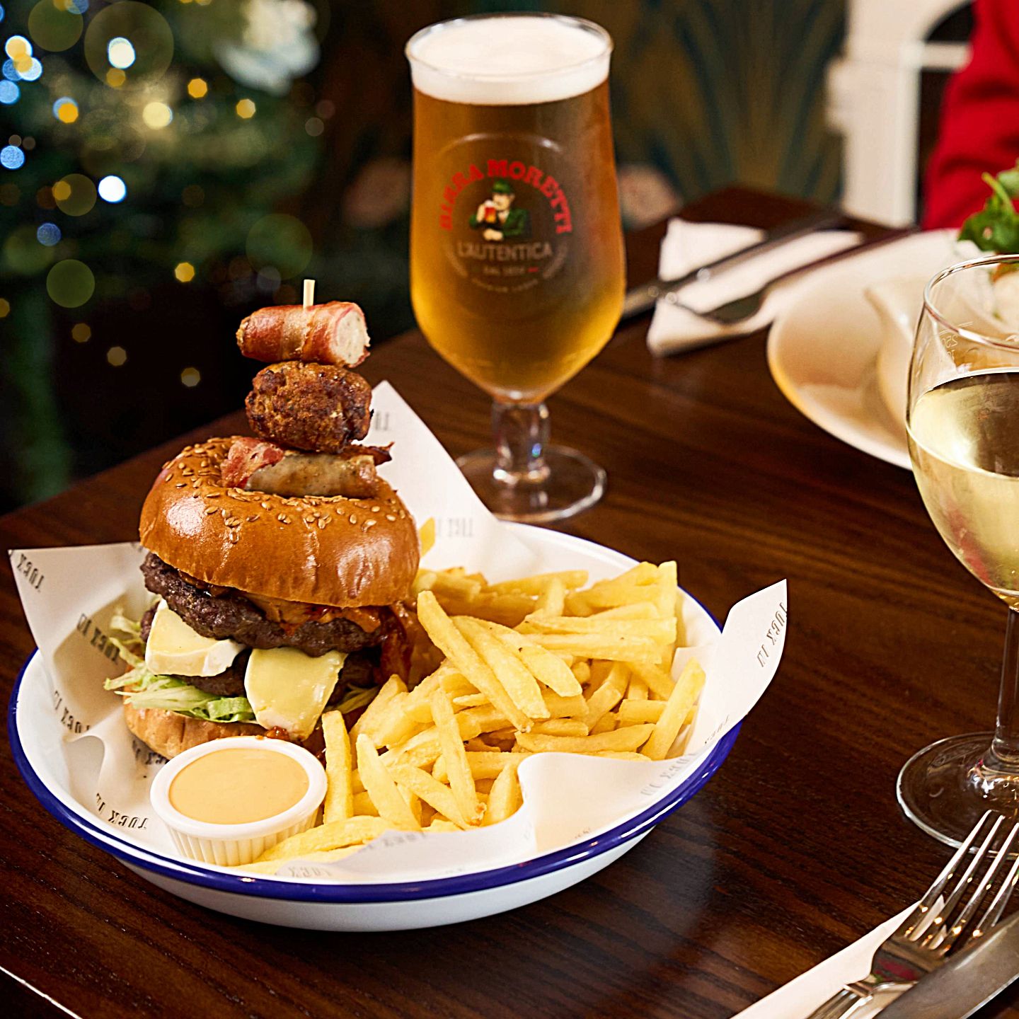 Festive Lunch & Dinner at The Mitre Oak in Hartlebury